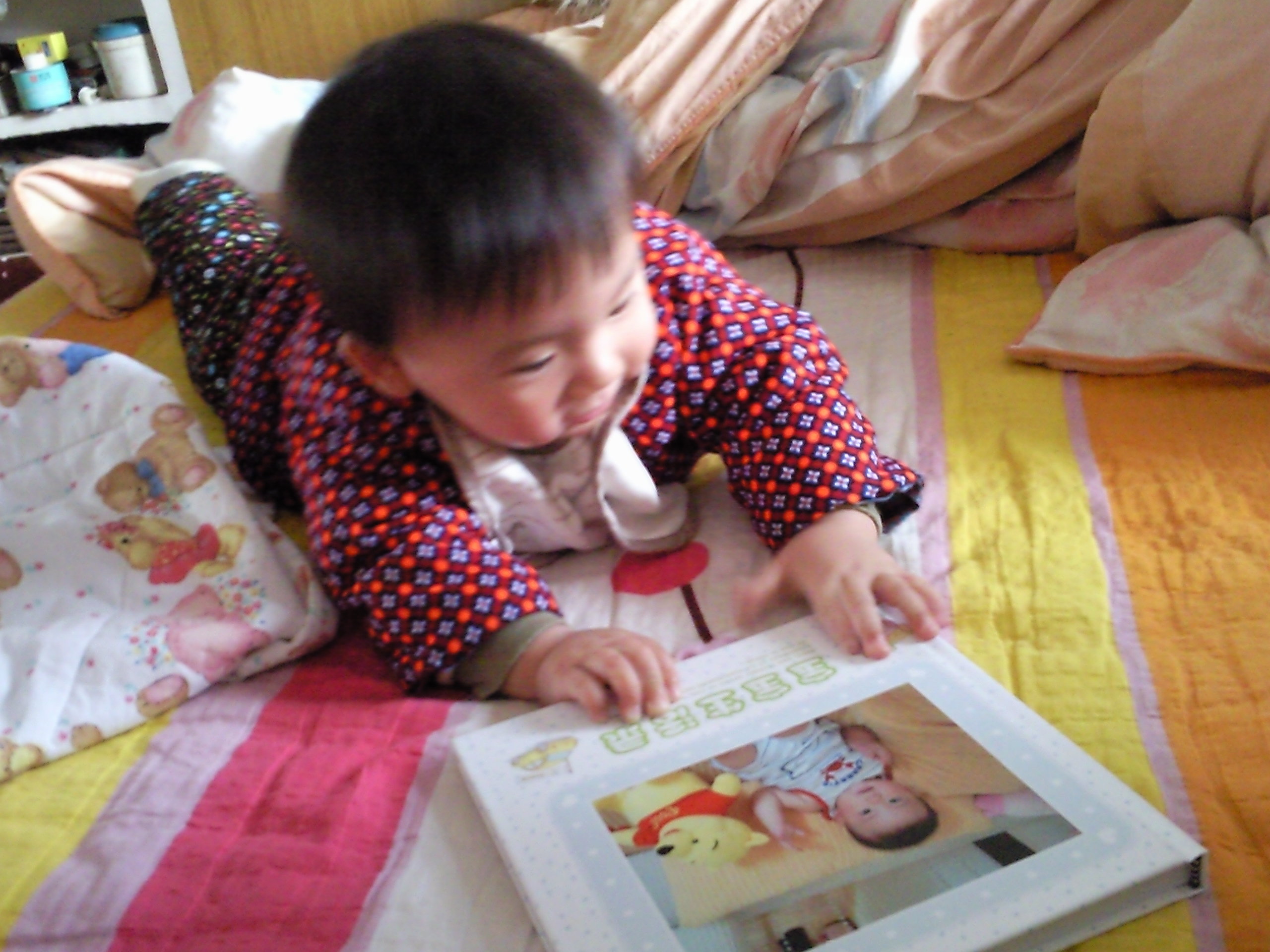 爺爺說這樣一本相冊就像一本書,看著舒服